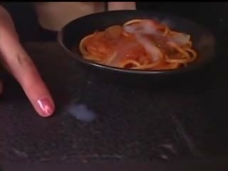 Hapon dalagita eats spaghetti may pagbuga ng tamod